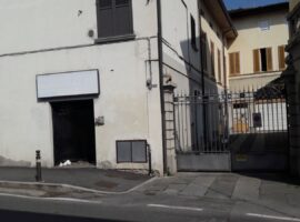 807 - Negozio in vendita a Palazzolo